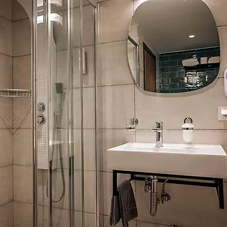 Hotel Elizabeth Queen Luxury