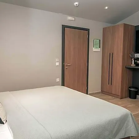 Elizabeth Queen Luxury Paralia Katerinis